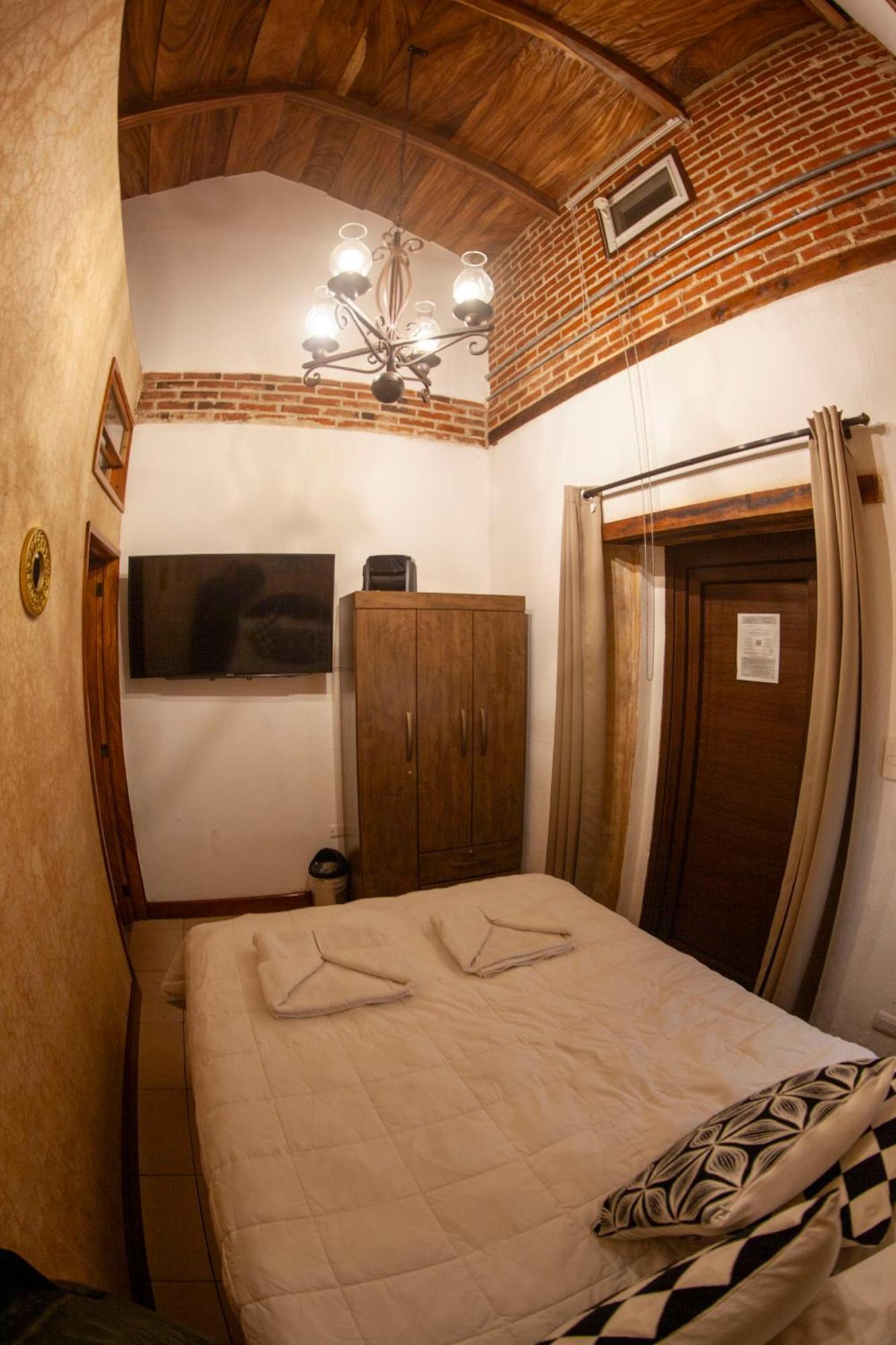Hostel Hot Chipilin Antigua Exterior foto