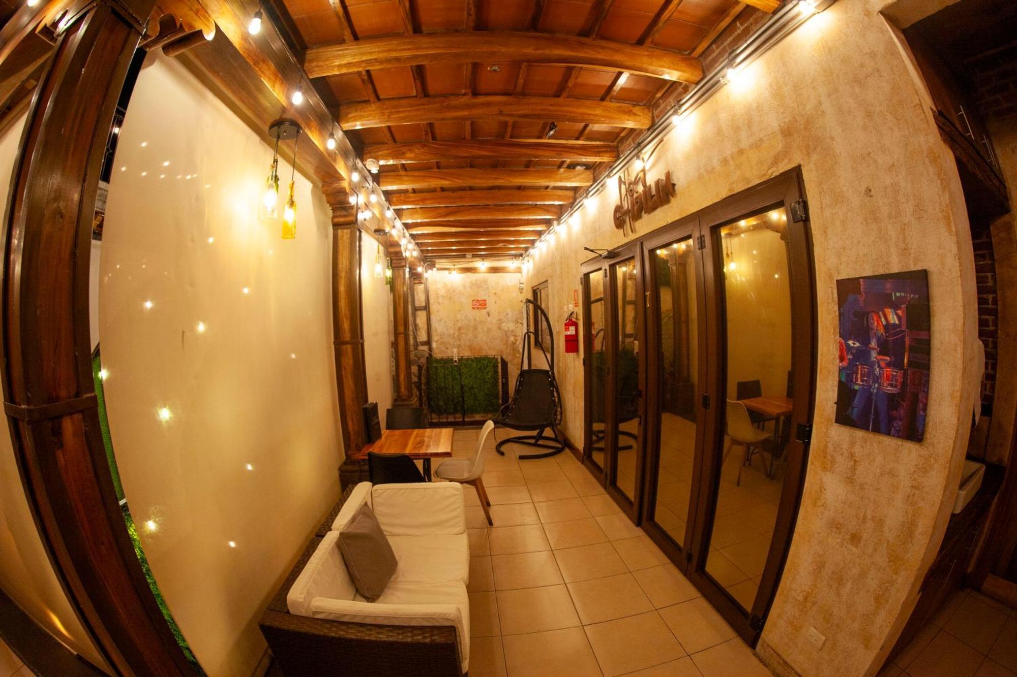Hostel Hot Chipilin Antigua Exterior foto