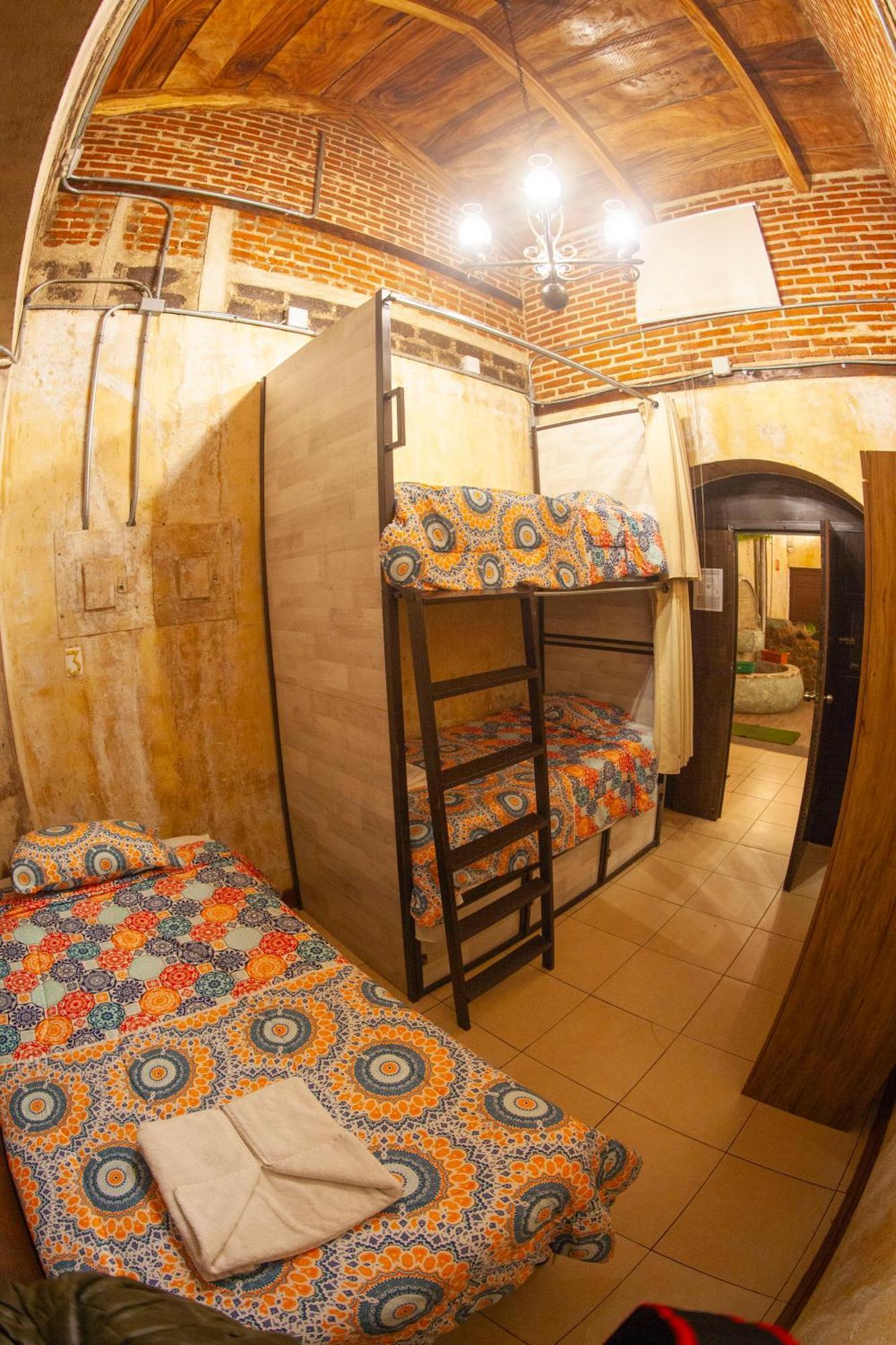 Hostel Hot Chipilin Antigua Exterior foto